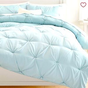 Pottery Barn Dorm Twin XL Pintuck Comforter and Sham -new in packaging.